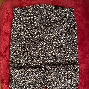 NWT Rafaela Capri size 6 comfort